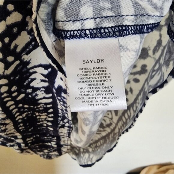 SAYLOR Women’s Dress Blue White Print Straps V Neck Cut Out Back size Small - Picture 4 of 4